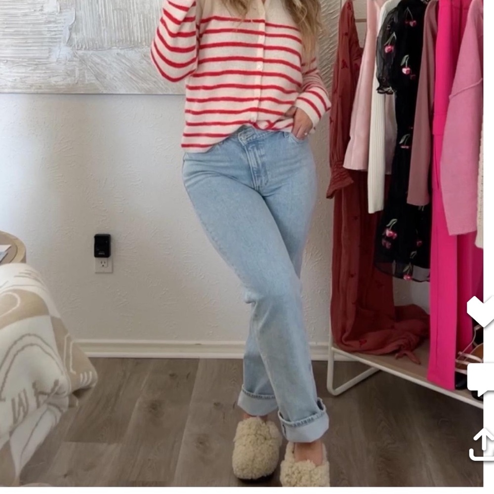 Abercrombie 90’s Straight Ultra High rise Jeans